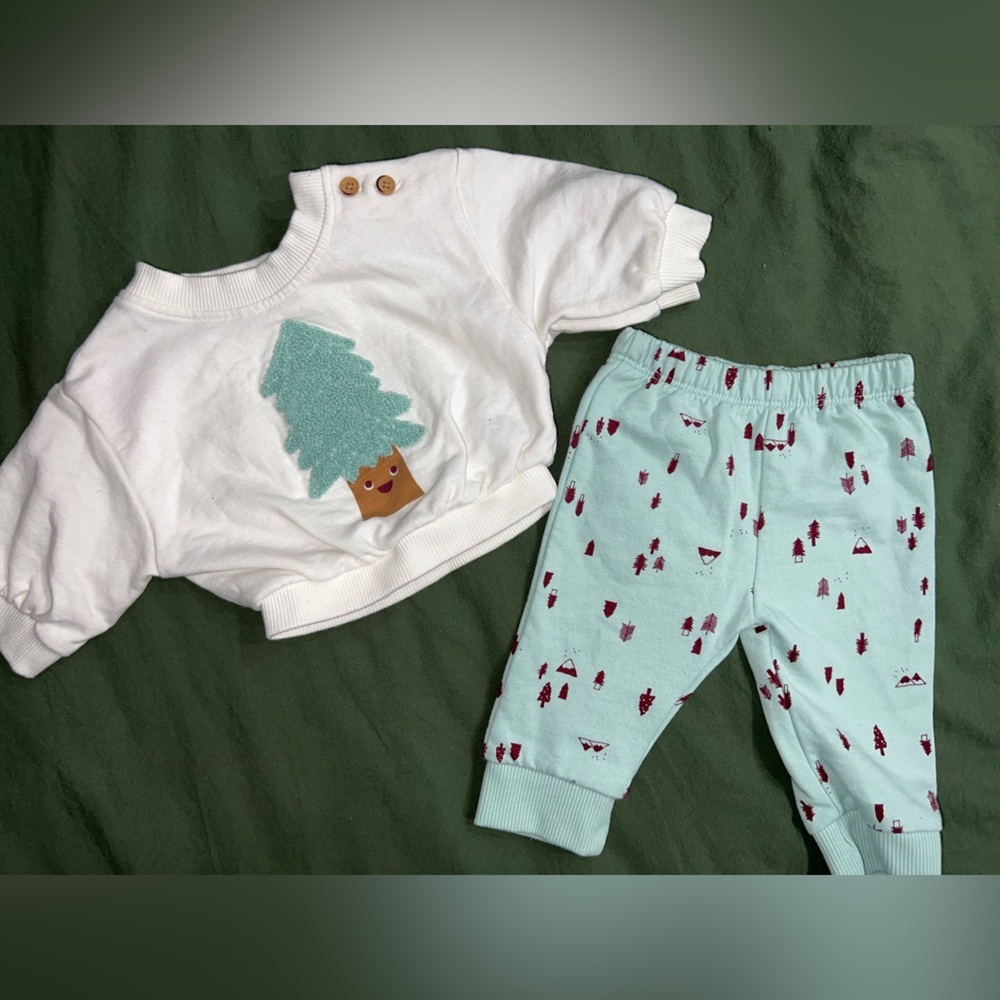 ‼️NWOT: Cat & Jack Christmas Tree Matching Set - NB